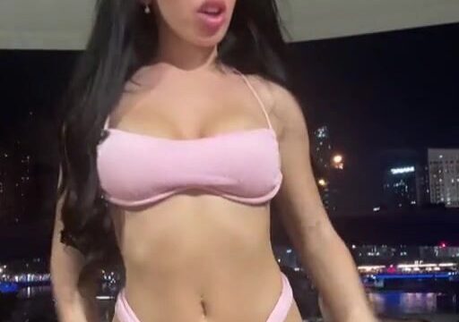 alexis reed Show Big Tits Very Sexy – Onlyfans Leaked !